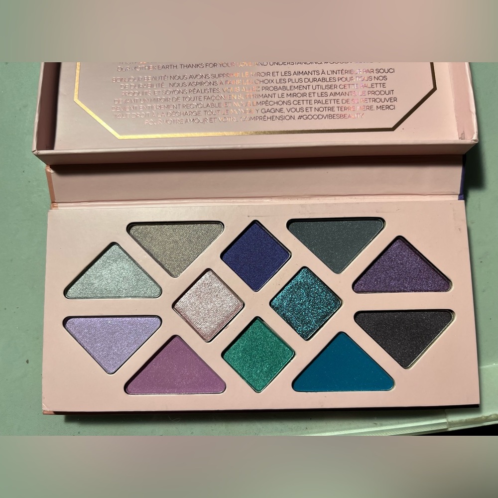 ATHR Beauty Moonlight Crystal Eyeshadow Palette